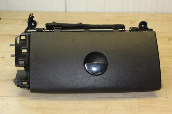 Begagnade Handskfack Mini Countryman (R60) 2.0 Cooper SD 16V ALL4 Pris € 53,55 Inklusive moms erbjuds av Miniparts24