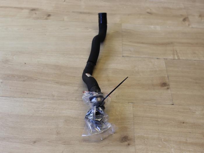 Begagnade Vattenrör Mini Mini (R56) 1.6 16V One Pris € 23,80 Inklusive moms erbjuds av Miniparts24