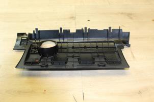 Abdeckblech Motor van een MINI Mini (R56) 1.6 16V One 2010
