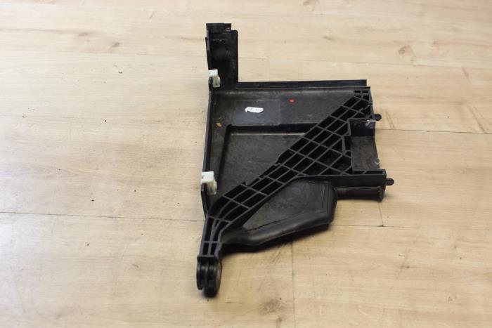 Gebrauchte Abdeckblech Motor Mini Mini (F56) 1.2 12V One Preis € 23,80 Mit Mehrwertsteuer angeboten von Miniparts24