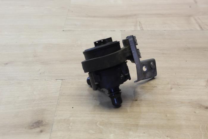 Begagnade Extra vattenpump Mini Cooper S Pris € 35,70 Inklusive moms erbjuds av Miniparts24