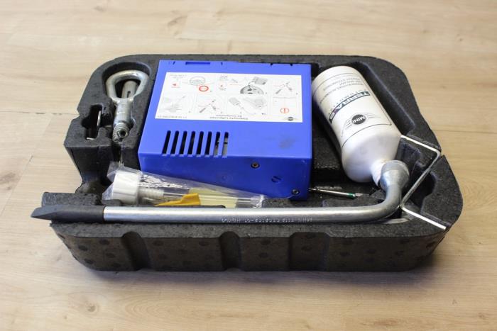Gebrauchte Wagenheber- Set BMW Mini (R50/53) 1.6 16V One Preis € 59,50 Mit Mehrwertsteuer angeboten von Miniparts24