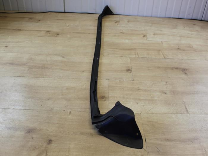 Usados Aleta de ventanilla Austin Mini Open (R52) 1.6 16V Cooper Precio € 21,00 Norma de margen ofrecido por Miniparts24