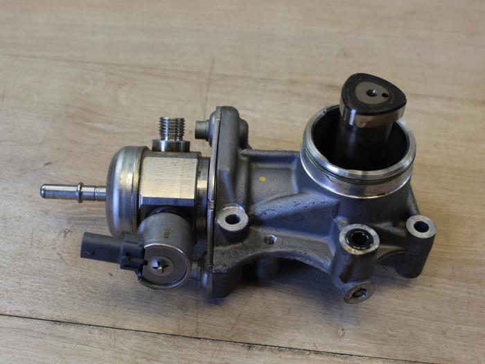 Begagnade Högtryckspump BMW 1 serie (F21) 118i 1.6 16V Pris € 89,25 Inklusive moms erbjuds av Miniparts24
