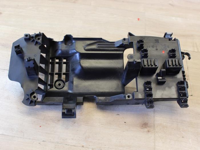 Usagé Divers BMW 1 serie (F20) 116i 1.6 16V Prix € 29,75 Prix TTC proposé par Miniparts24