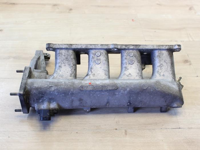 Używane Kolektor dolotowy BMW Mini (R50/53) 1.6 16V Cooper S Cena € 50,00 Procedura marży oferowane przez Miniparts24
