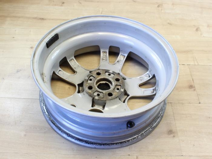 Używane Obrecz BMW Mini (R50/53) 1.6 16V Cooper S Cena € 47,60 Z VAT oferowane przez Miniparts24