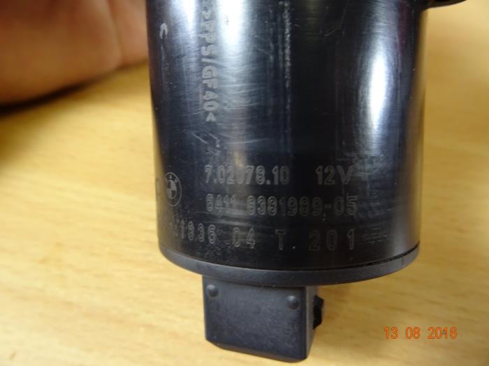 Begagnade Extra vattenpump BMW Mini (R50/53) Pris € 20,00 Marginaltabell erbjuds av Miniparts24