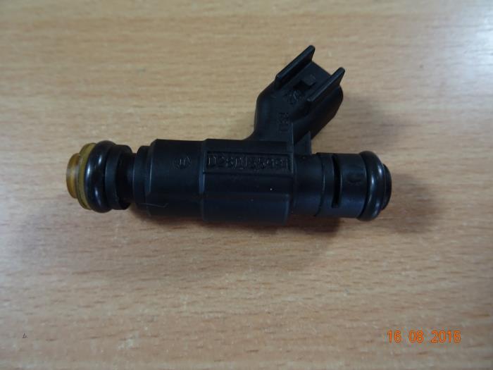 Injector (petrol injection) from a Mini Cooper 2005