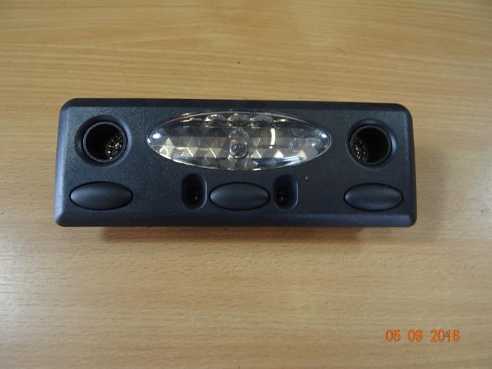 Interior lighting, front from a MINI Mini One/Cooper (R50) 1.6 16V One 2005