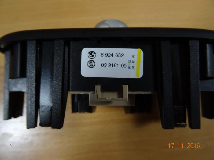Interruptor de retrovisor de un Mini Cooper 2005