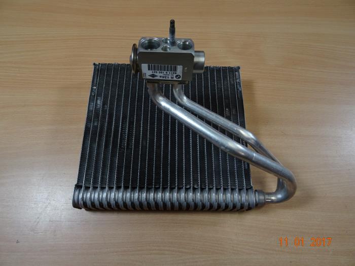 Usagé Condenseur de climatisation Mini Mini (R56) Prix € 40,00 Règlement à la marge proposé par Miniparts24