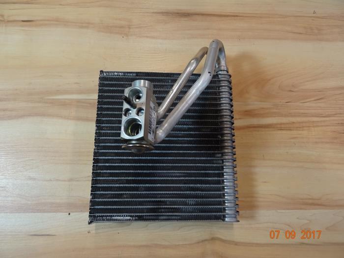 Begagnade Kondensor, luftkonditionering Mini Mini (R56) 1.6 One D 16V Pris € 35,00 Marginaltabell erbjuds av Miniparts24