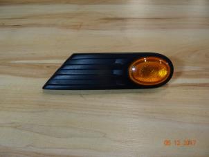 Used Indicator lens, front left Mini Mini (R56) 1.6 16V Cooper Price € 20,00 Margin scheme offered by Miniparts24 - Miniteile24 GbR