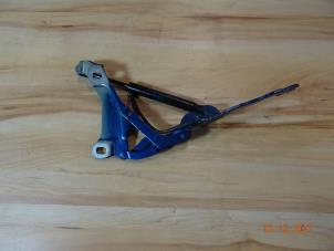 Used Bonnet Hinge Mini Clubman (R55) 1.6 Cooper D Price € 22,50 Margin scheme offered by Miniparts24 - Miniteile24 GbR