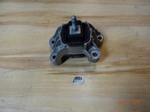 Used Gearbox mount Mini Mini (R56) 1.6 16V Cooper S Price € 29,75 Inclusive VAT offered by Miniparts24 - Miniteile24 GbR