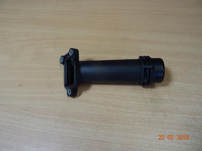 Water pipe from a MINI Clubman (R55) 1.6 Cooper D 2011