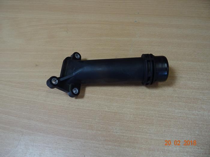 Water pipe from a MINI Clubman (R55) 1.6 Cooper D 2011