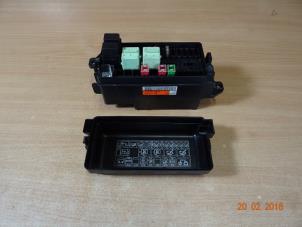 Used Fuse box Mini Clubman (R55) 1.6 Cooper D Price € 45,00 Margin scheme offered by Miniparts24 - Miniteile24 GbR