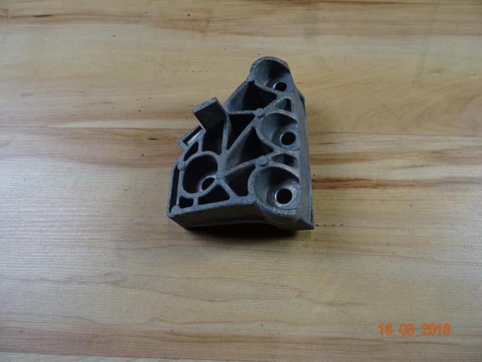 Used Engine mount Mini Clubman (R55) 1.6 Cooper D Price € 20,00 Margin scheme offered by Miniparts24