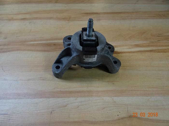 Usagé Support boîte de vitesses Mini Clubman (R55) 1.6 16V Cooper Prix € 25,00 Règlement à la marge proposé par Miniparts24