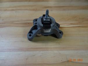Used Gearbox mount Mini Clubman (R55) 1.6 16V Cooper Price € 25,00 Margin scheme offered by Miniparts24 - Miniteile24 GbR