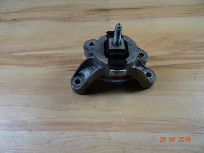 Usagé Support boîte de vitesses Mini Mini (R56) 1.6 16V Cooper Prix € 25,00 Règlement à la marge proposé par Miniparts24