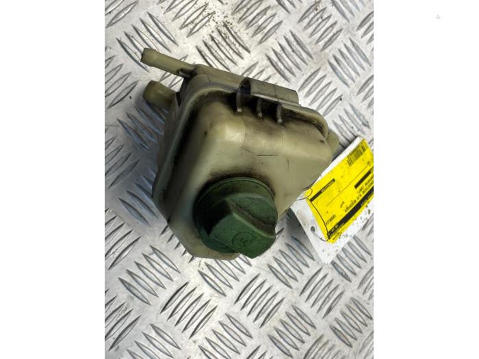 Power steering fluid reservoir Volkswagen Multivan T5 2.5 TDi 4Motion