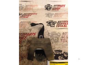 Used Seatbelt tensioner, right Audi A3 (8P1) 1.6 Price € 25,00 Margin scheme offered by APST