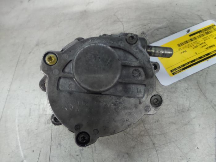 Mercedes W220 Brake servo vacuum pumps stock | ProxyParts.com