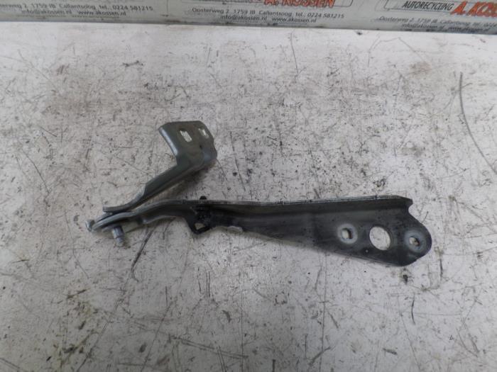 Bonnet Hinge from a Opel Movano 2.3 CDTi 16V FWD 2014