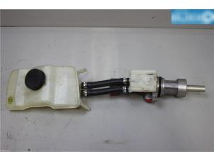 Used Master cylinder Mercedes Vito (639.7) 2.2 111 CDI 16V Price € 35,00 Margin scheme offered by APST