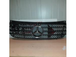 Used Grille Mercedes Sprinter (904/905) Price € 40,00 Margin scheme offered by APST