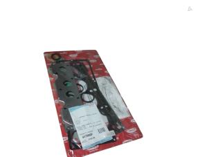 Nowe Zestaw uszczelek glowicy Renault Clio II (BB/CB) Cena € 42,35 Z VAT oferowane przez APST