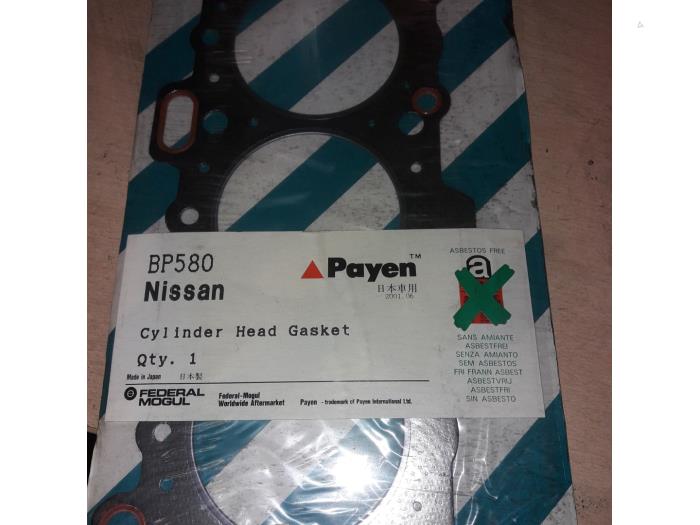 Gasket from a Nissan Sunny Q-bic (Y10) 1.7 D 2000
