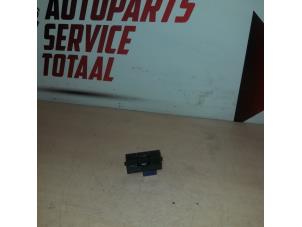 Used Tailgate switch Peugeot Expert (VA/VB/VE/VF/VY) 2.0 Blue HDi 180 16V Price € 20,00 Margin scheme offered by APST