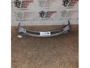 Used Cowl top grille Mini Mini Cooper S (R53) Price € 30,25 Inclusive VAT offered by APST
