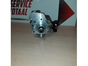Used Mechanical fuel pump Renault Master III (JD/ND/PD) 2.5 dCi 16V 100 Price € 125,00 Margin scheme offered by APST