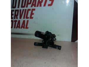 Used Thermostat housing Renault Master IV (FV) 2.3 dCi 125 16V RWD Price € 35,00 Margin scheme offered by APST