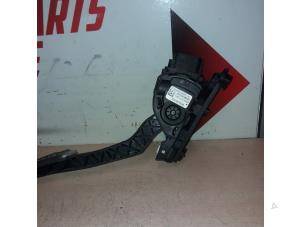 Used Accelerator pedal Landrover Range Rover Sport (LW) 3.0 SDV6 Price € 100,00 Margin scheme offered by APST
