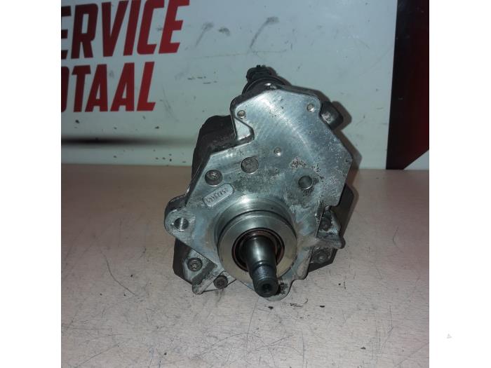 Mechanical fuel pump from a Renault Master III (JD/ND/PD) 2.5 dCi 16V 115 2005