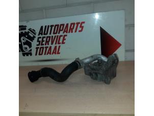 Usados Soporte de bomba de aire acondicionado Audi A6 Allroad Quattro (C7) 3.0 TDI V6 24V Precio € 40,00 Norma de margen ofrecido por APST