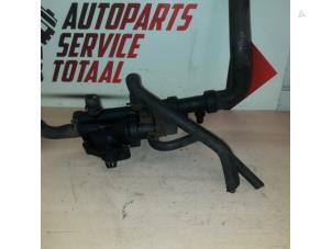 Used Thermostat housing Renault Laguna II Grandtour (KG) 2.2 dCi 150 16V Price € 30,00 Margin scheme offered by APST