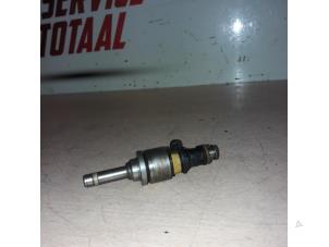 Used Injector (petrol injection) Mercedes C (C204) 1.8 C-180 CGI 16V BlueEfficiency Price € 35,00 Margin scheme offered by APST