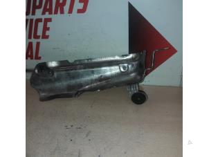 Used Exhaust heat shield Mercedes E (W211) 3.0 E-320 CDI 24V Price € 25,00 Margin scheme offered by APST