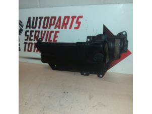 Used Rocker cover Opel Movano 2.3 CDTi 16V FWD Price € 20,00 Margin scheme offered by APST