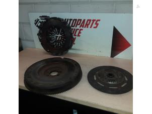 Used Clutch kit (complete) Renault Master III (FD/HD) 2.2 dCi 16V Price € 100,00 Margin scheme offered by APST