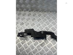Używane Plyta wierzchnia rózne Mercedes E (W213) E-220d 2.0 Turbo 16V Cena € 15,00 Procedura marży oferowane przez APST