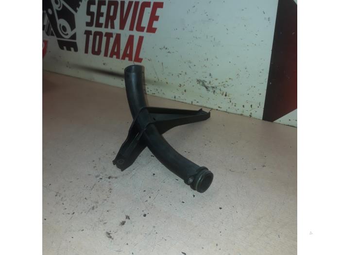Oil suction pipe from a Mercedes-Benz E (W212) E-350 CDI BlueEfficiency V6 24V 4-Matic 2014