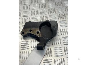 Usados Soporte de motor Mercedes Vito Precio € 25,00 Norma de margen ofrecido por APST